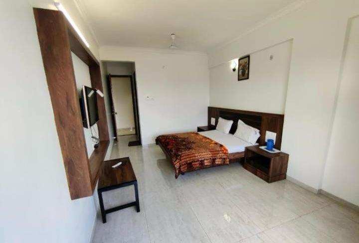 Hotel Shree Sai Sirdi Kültér fotó